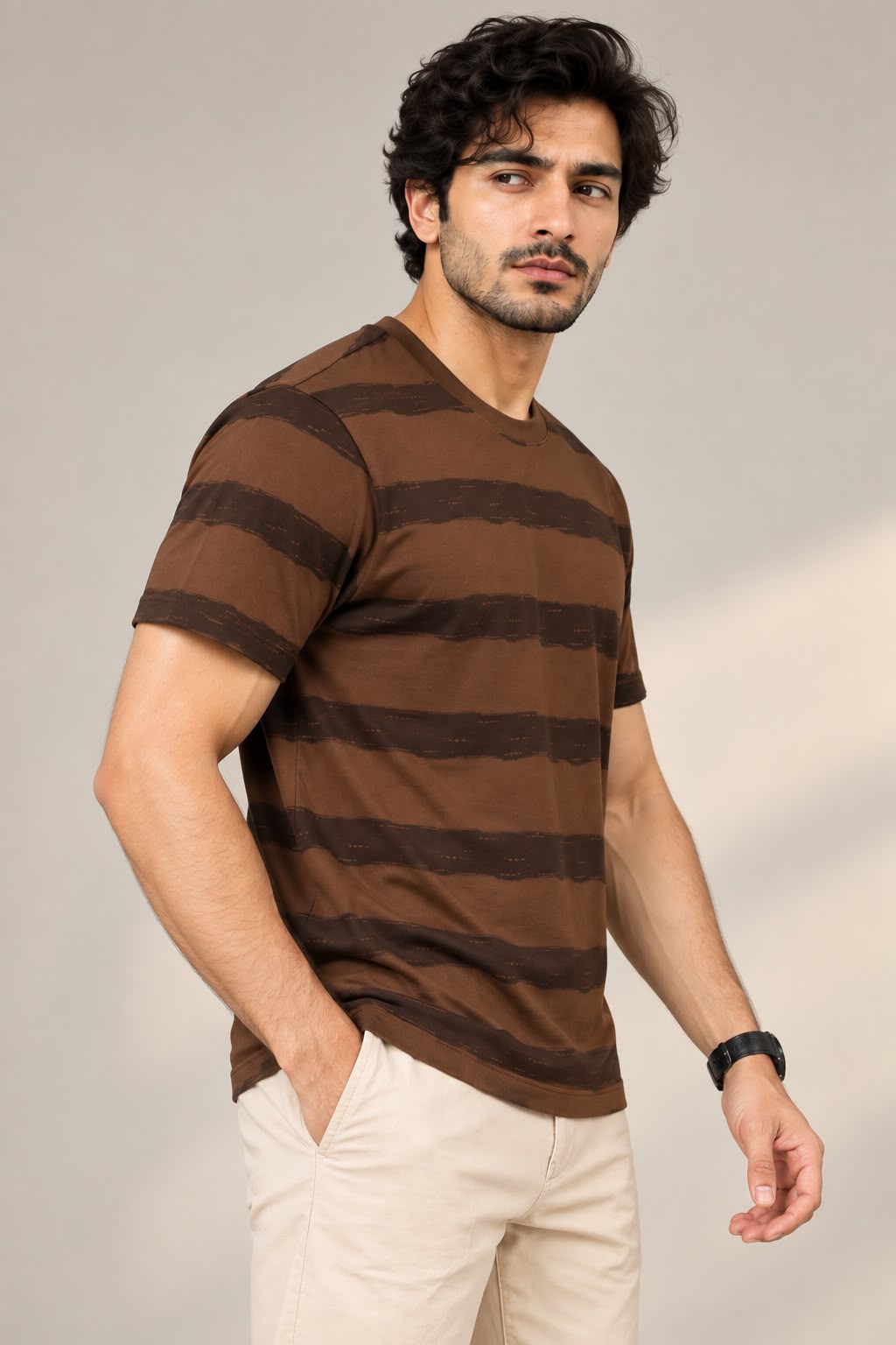 HILLDORF dark brown men's striped T-shirt front close-up