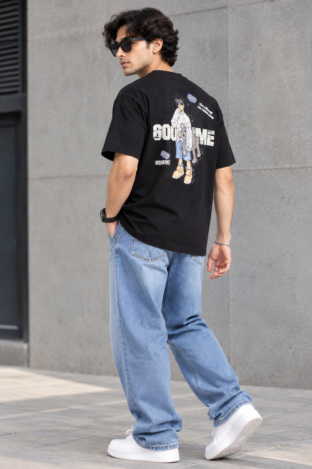 HILLDORF black printed T-shirt back lifestyle